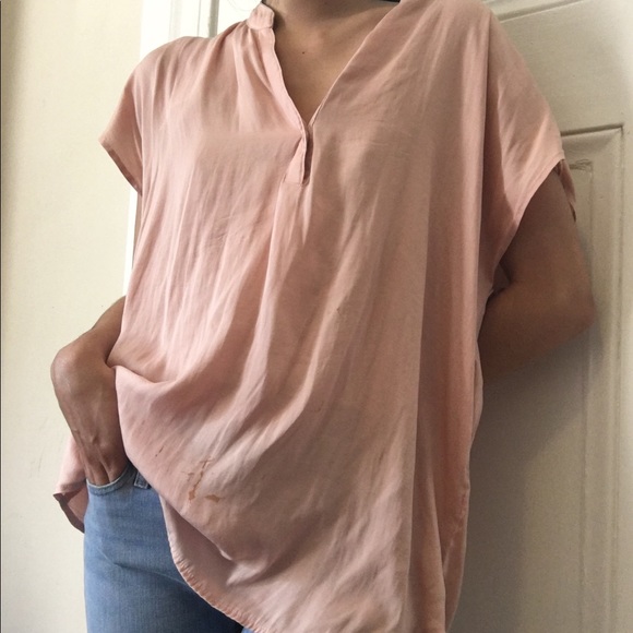 Forever 21 Plain flowy v-Neck Pink blouse - Picture 1 of 6
